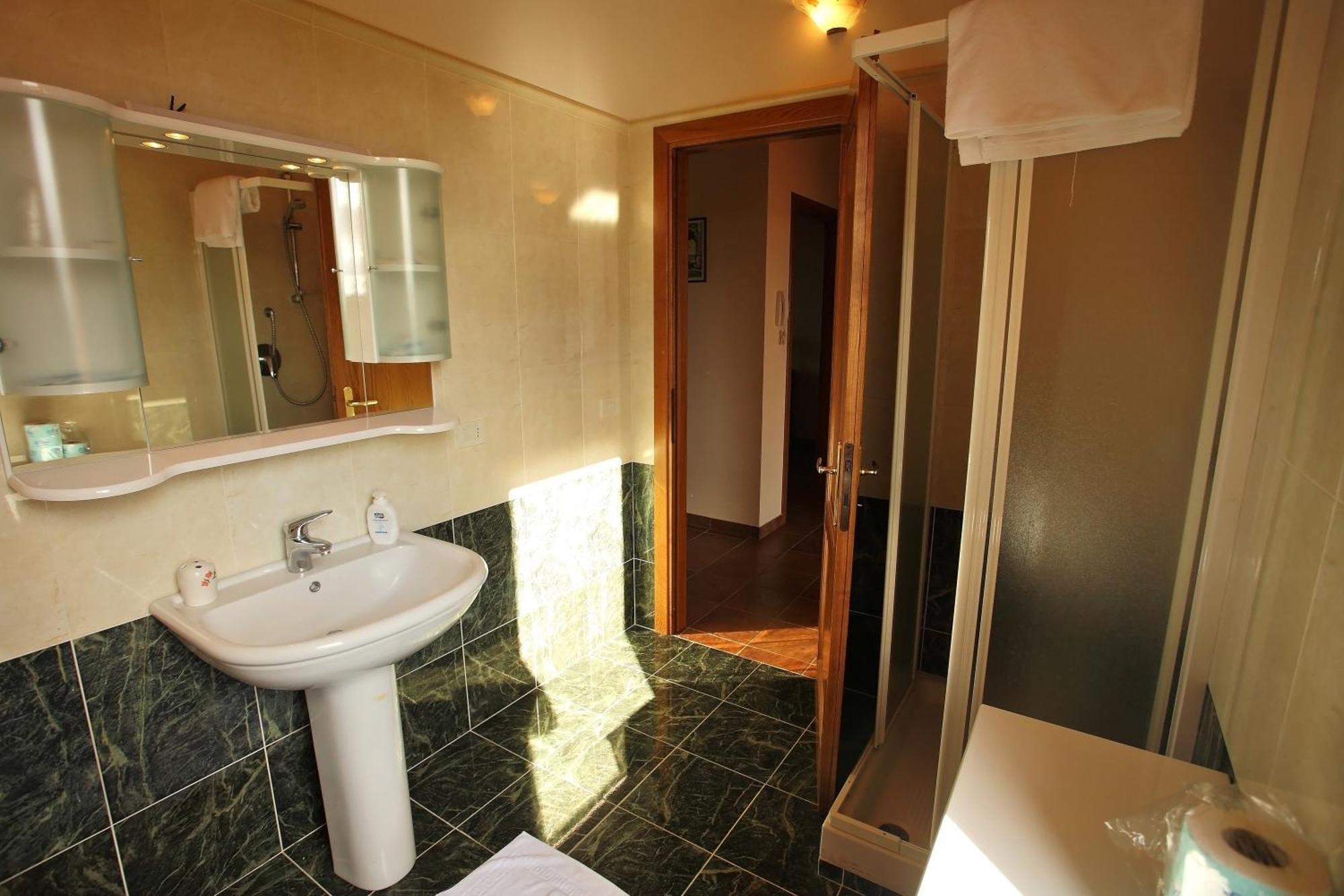 Four-Bedroom Villa Separate Building